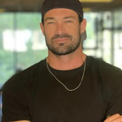 SaaS Carrd Template Headshot